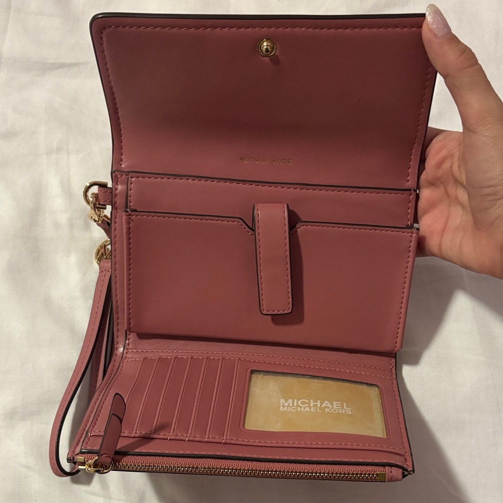 Michael Kors Rose Clutch Wristlet NWOT - Picture 2 of 3